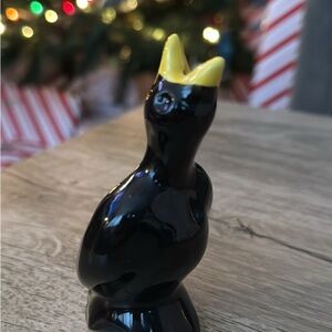Vintage Black Ceramic Pie Bird
